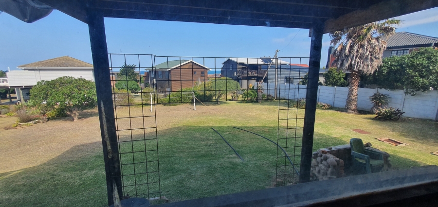 3 Bedroom Property for Sale in Boggomsbaai Western Cape